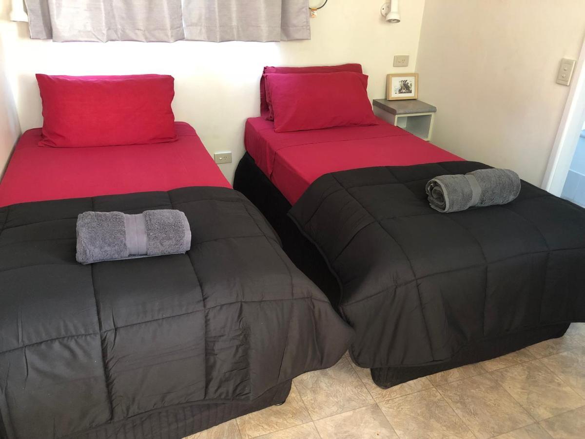 Mataranka Roadhouse Motel Bagian luar foto