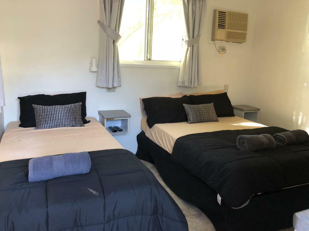 Mataranka Roadhouse Motel Bagian luar foto
